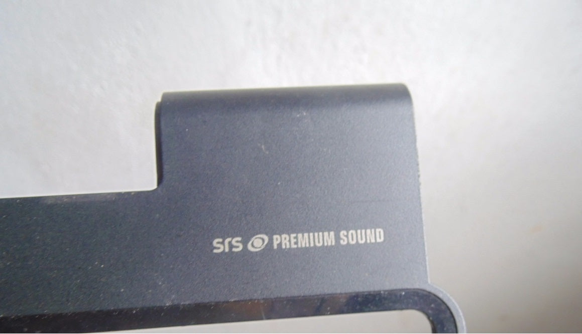 MOLDURA COM TECLADO DO NOTEBOOK DELL SRS PREMIUM SOUND