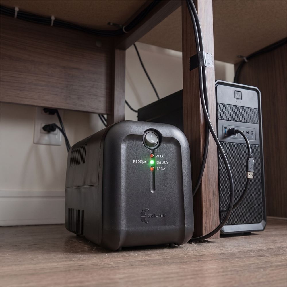 Estabilizador ES-1050VA Bivolt Automatico 115V Com 5 Tomadas Coletek Energia