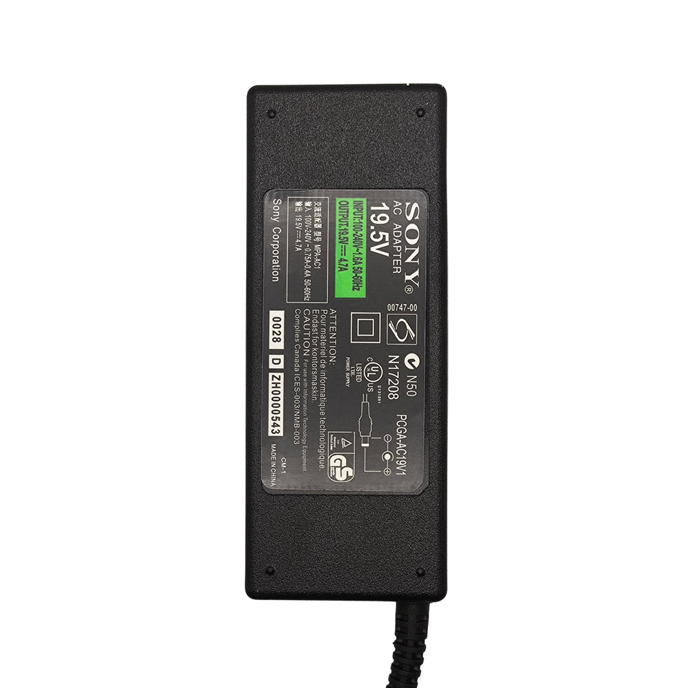Fonte Compatível Para Notebook Sony, 19.5V, 4.7A, Plug Curvado Preto 6.5mm x 4.4mm