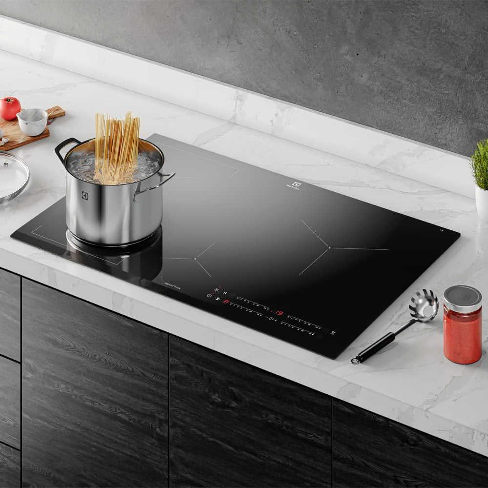 Cooktop Fogão Por Indução Eletrolux, IE80P de 4 Zonas Com Painel Touch Preto 220V
