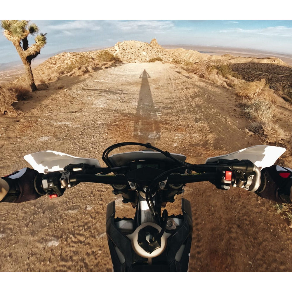 Câmera de Ação GoPro HERO11 Black Mini Compacta à Prova d'Água 10m, Vídeo 5.3K60 Ultra HD, Estabilização HyperSmooth 5.0