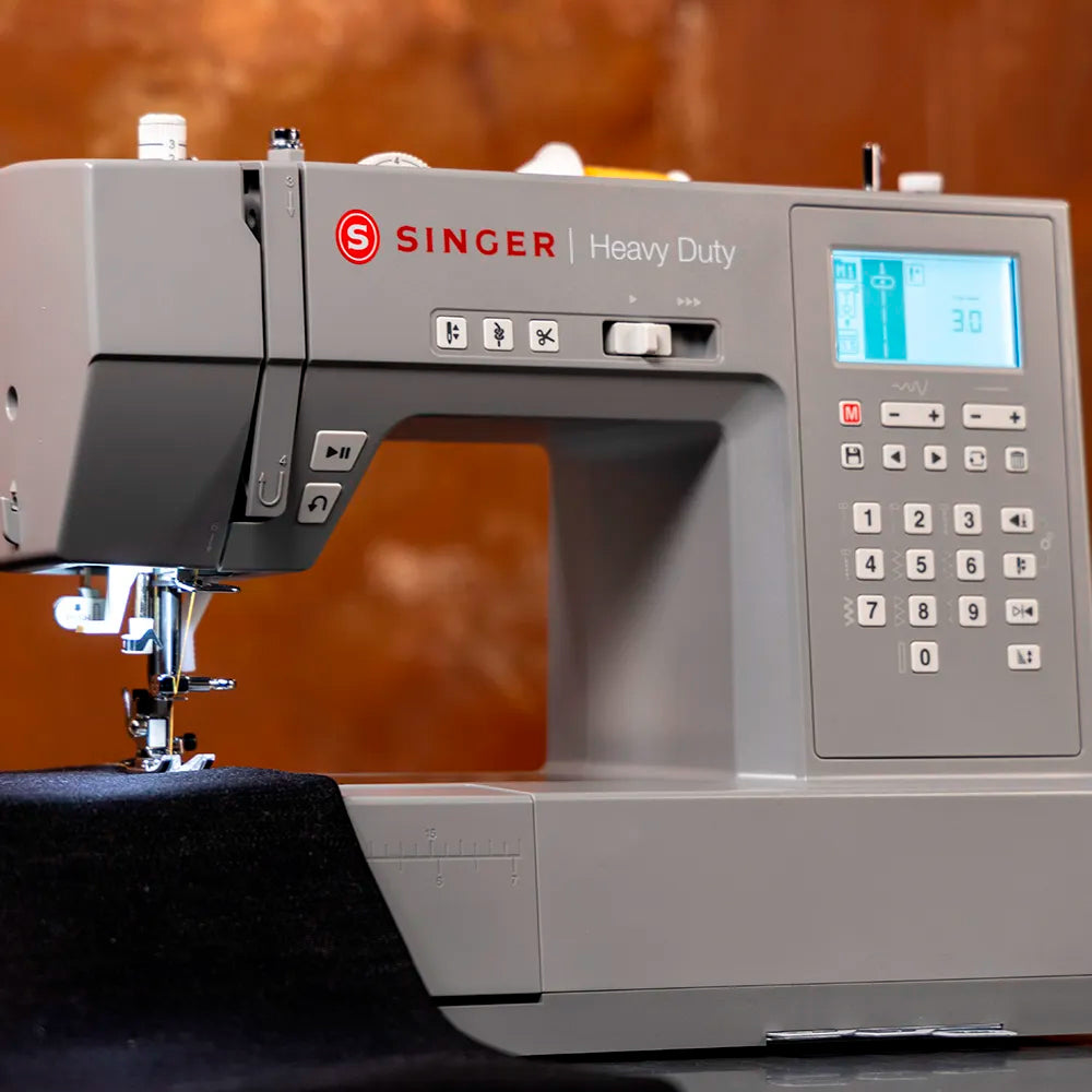 Máquina de Costura Singer, Heavy Duty HD6805C, Eletrônica, Bivolt