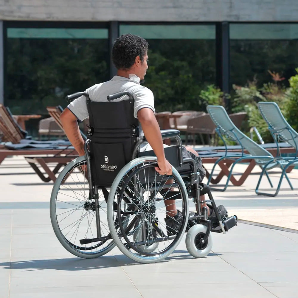 Cadeira de Rodas Aço Dobrável até 120 Kg D400 Dellamed - Tamanho 46