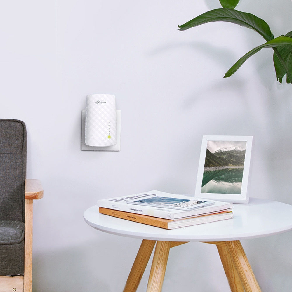 Repetidor Wi-Fi Mesh TP-Link RE200 AC750 Extensor Sinal, 433Mbps, 5GHz 300Mbps 2.4GHz Dual Band, Porta Ethernet, Branco