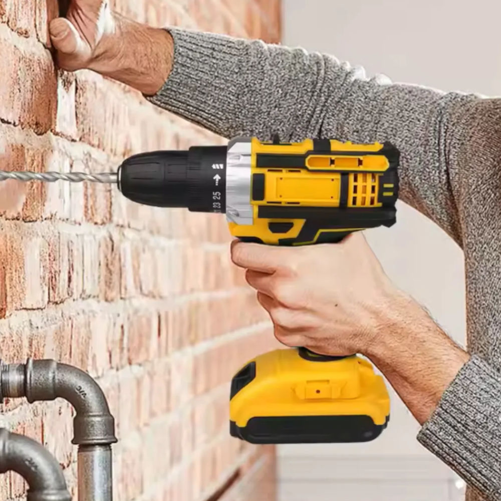 Parafusadeira Furadeira De Impacto Profissional 21v TB-21PX 2 Baterias Sem Fio E Acessórios Com Maleta 60Hz Amarelo