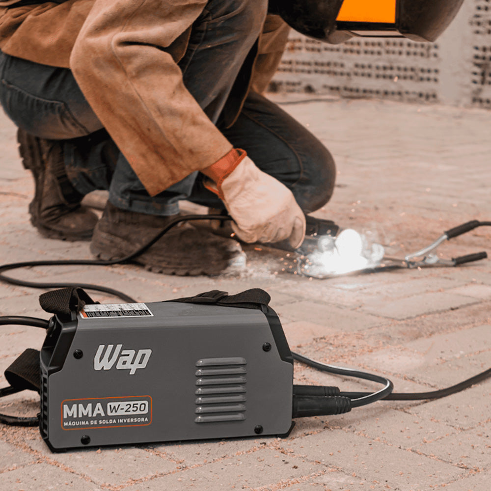 Máquina de Solda Inversora MMA W250 WAP Com Display Digital e Função VRD, Portátil, Solda Eletrodos de Até 4mm Bivolt