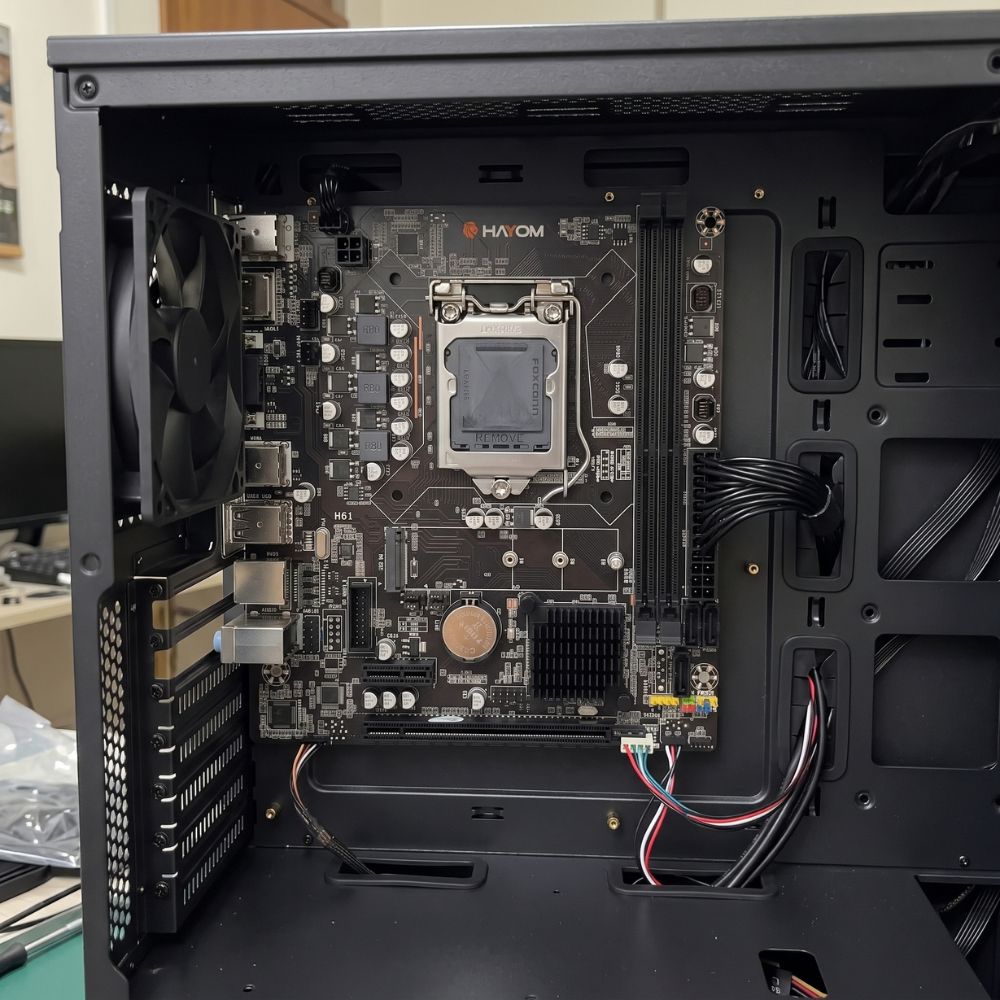 Placa-Mãe Intel H61 LGA 1155 DDR3 Micro-ATX HDMI VGA Hayom, OEM