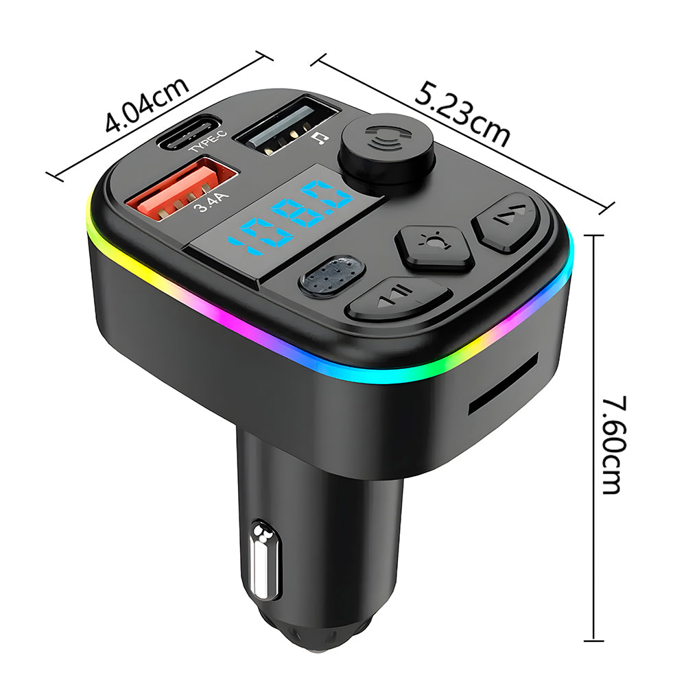 Carregador Veicular Com Duas Entradas USB e Uma USB-C, Suporta Cartão de Memória, Com Função Atender Chamadas