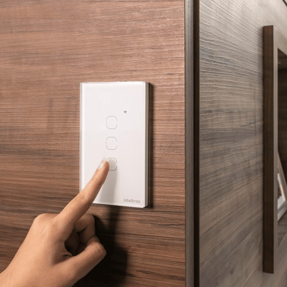 Interruptor Touch Inteligente Compatível Com Alexa Com 3 Teclas EWS 1003 Branco Intelbras