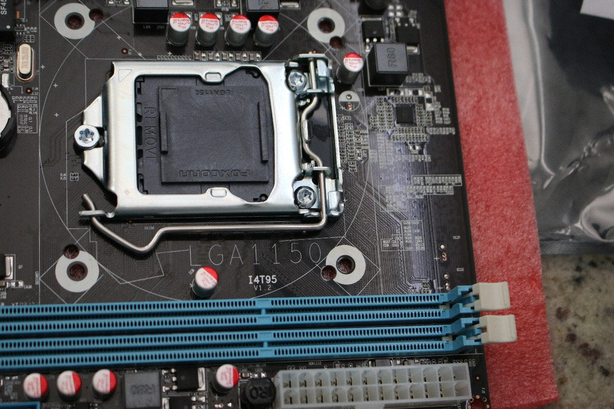 Placa Mãe Lga 1150 Ddr4 Ght-H81V1951 -Hdmi/Dvi 4° Ger. Foxconn