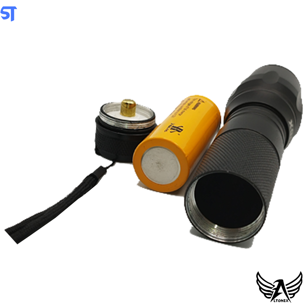 Lanterna Tática Multifuncional Led Recarregável Altomex X900 - ALB9001