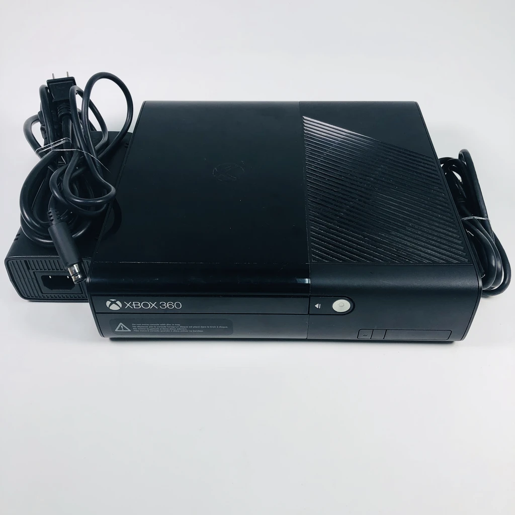 Xbox 360 Console Modelo 1538 Slim Com um Controle e Fonte - Usd
